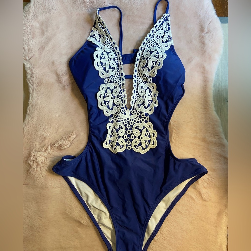 Cupshe Blue and White Lace One Piece Swimsuit